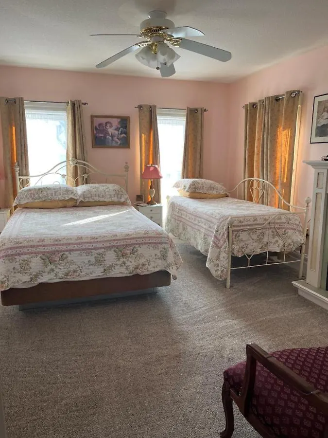 Always Inn Bed & Breakfast Niagara Falls Canada