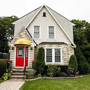 Bed & Breakfast Cozy House